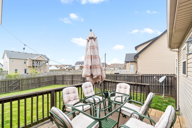 Building Photo - 649 Fox Hound Dr