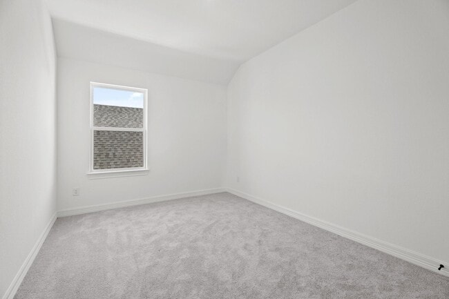 Building Photo - 6022 Regala Dr