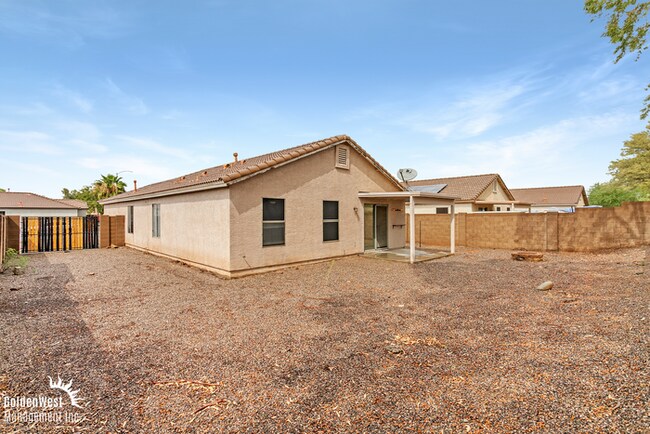 Building Photo - Comfortable 3Bdm 2Ba Home in Sun City!