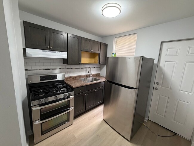 Building Photo - Charming 2BR/1Bath House! Section 8 ONLY!
