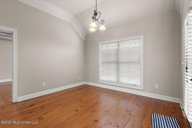 Building Photo - 1022 Trinity Dr