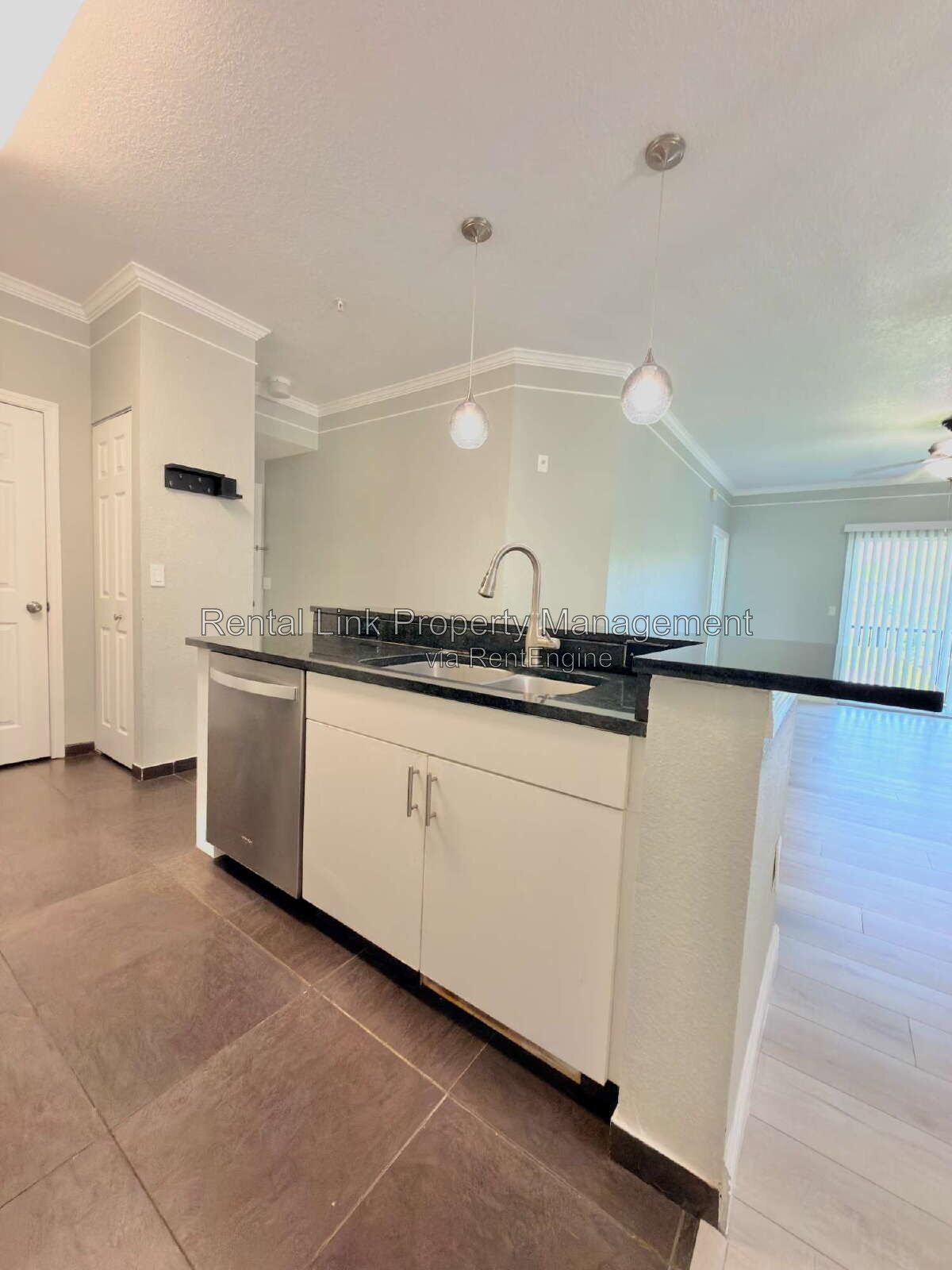 Building Photo - 11530 Villa Grand