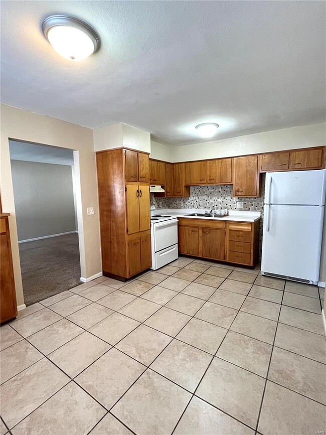 Building Photo - 10608 Lincoln Trail