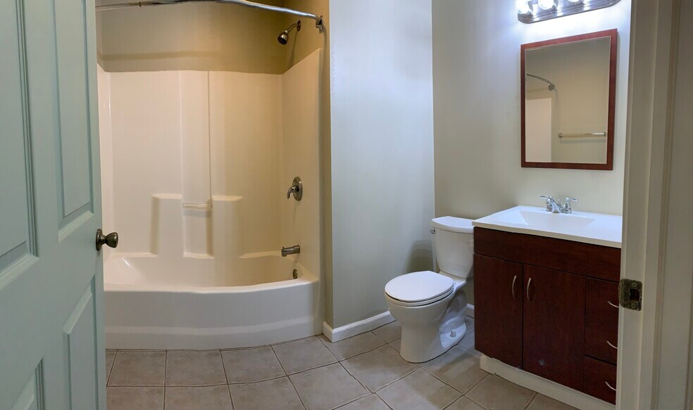 Bathroom - 518 Main St
