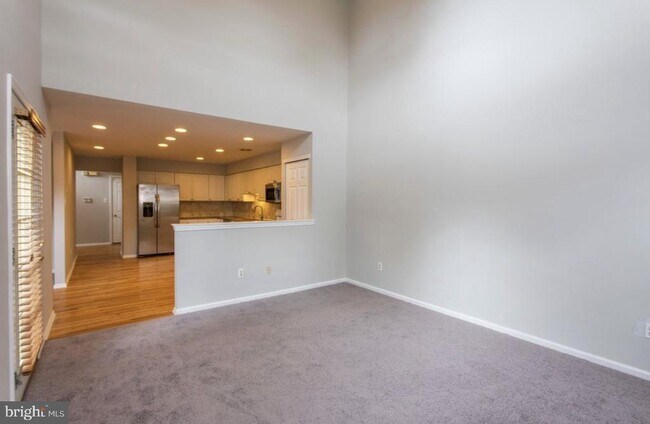 Building Photo - 105 Farrington Ct