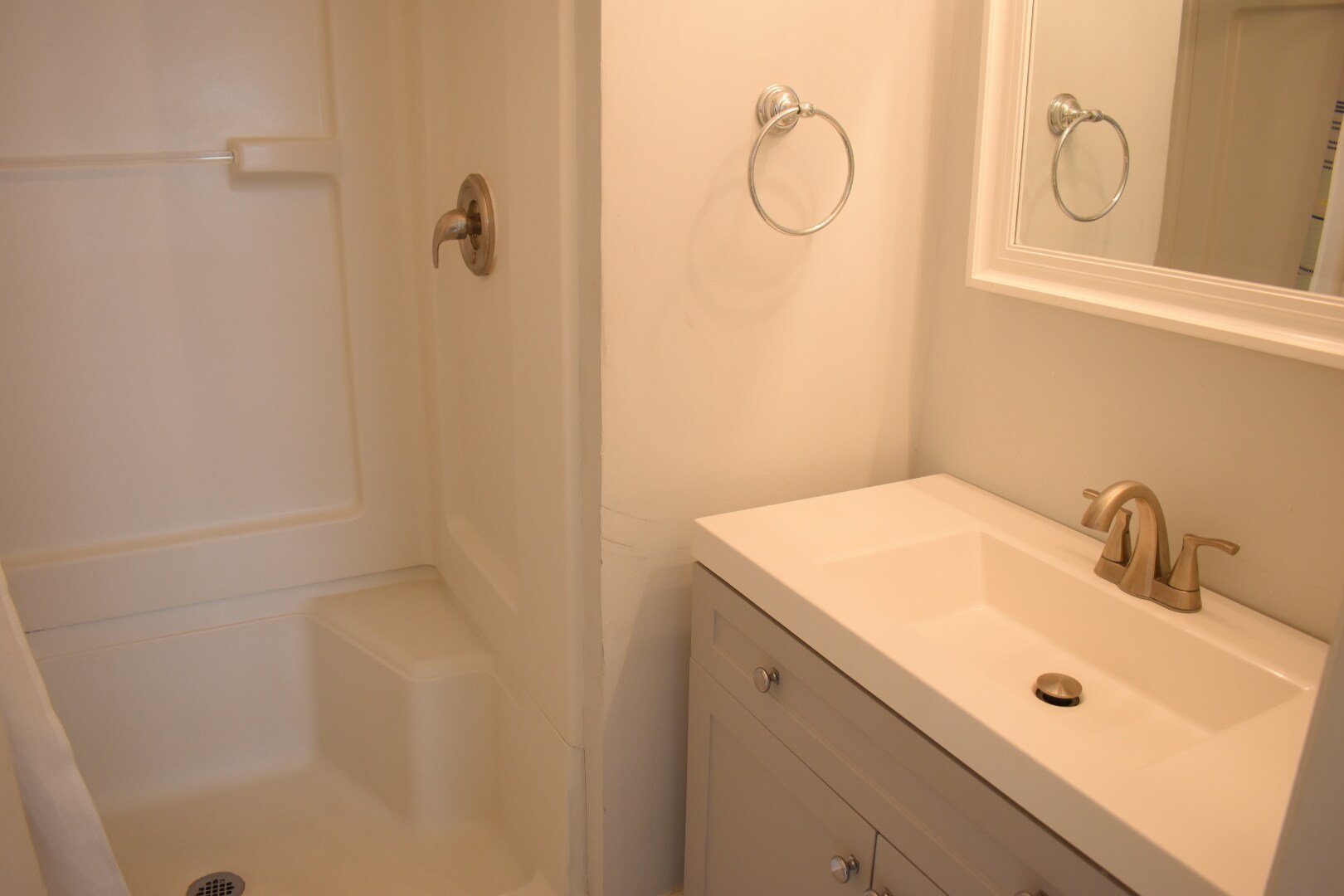 Building Photo - 522 S Kerr Ave