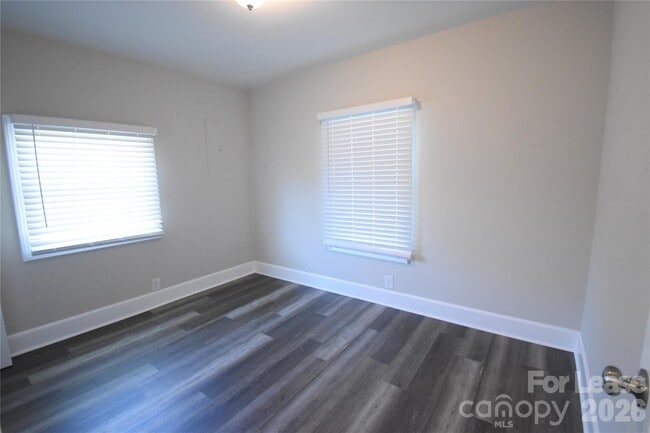 Building Photo - 508 E Webb St