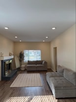 Building Photo - 5209 S Pine St