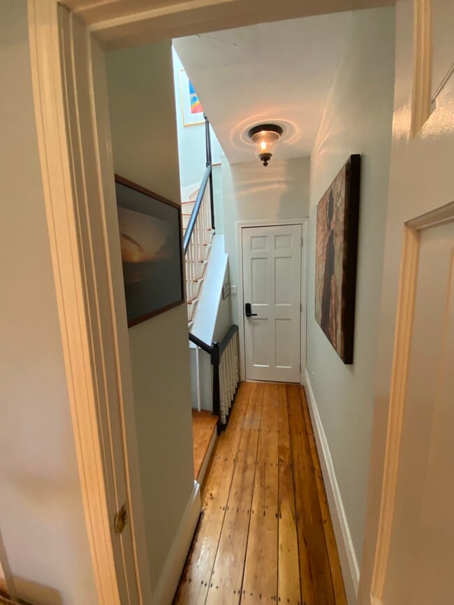 Building Photo - 52 E Springfield St