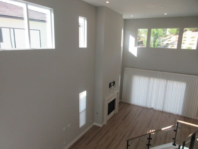 Building Photo - Hillcrest at Porter Ranch gorgeous home on Hummingbird Court