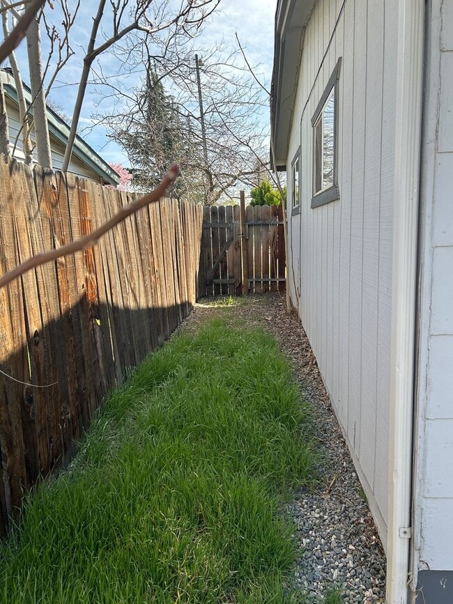 Building Photo - **READY FOR MOVE IN** Sparks Single Story Home