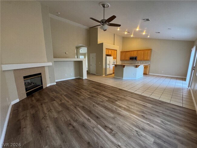 Building Photo - 2294 Tedesca Dr