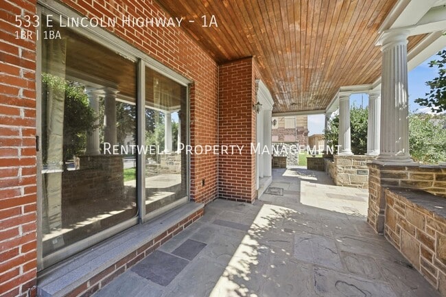 Building Photo - 533 Lincoln Hwy E