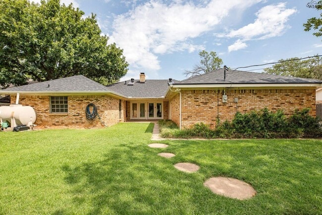 Building Photo - 4411 Shady Ln