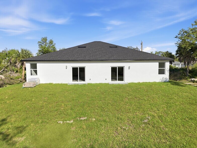 Building Photo - 10087 Amicola St