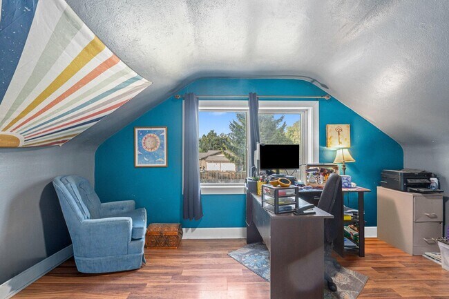 Building Photo - 206 W Jenkins Ave