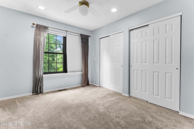 Building Photo - 141 Old Orchard Ln