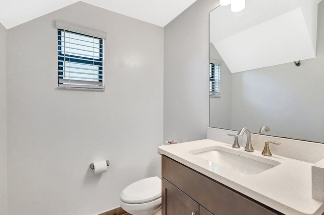 Building Photo - 3244 Dunning Dr