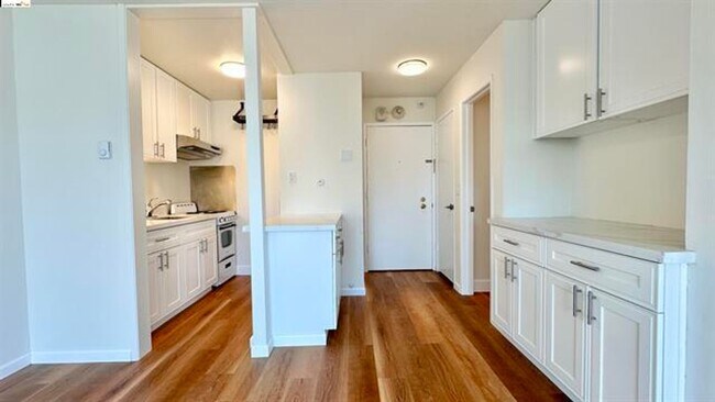 Building Photo - UPGRADED, TOP FLOOR, WATER VIEW STUDIO at WATERGATE