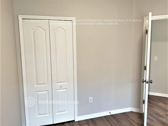 Building Photo - 10624 Navigation Dr