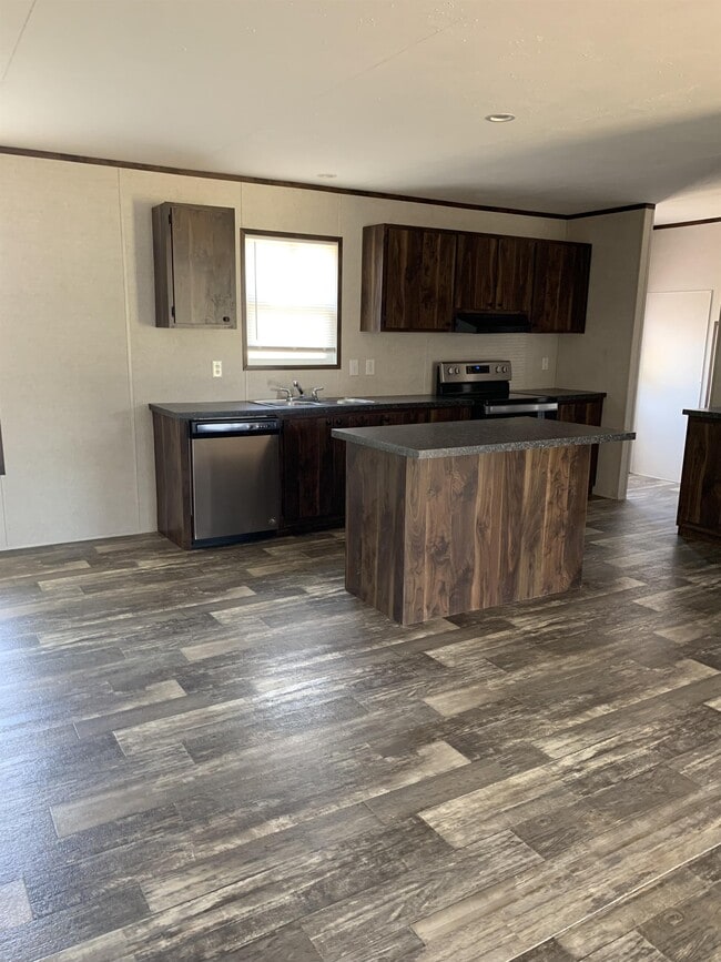 Building Photo - 189 Zackary St