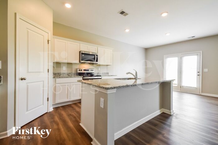 Building Photo - 333 San Vito Wy