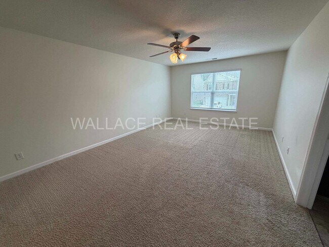 Building Photo - FIVE BEDROOM HOUSE IN FARRAGUT/HARDIN VALLEY AREA!!
