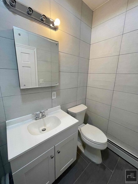 Building Photo - 412-473 73rd St