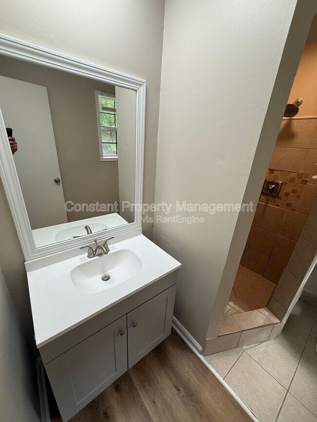 Building Photo - 2632 Coral Way