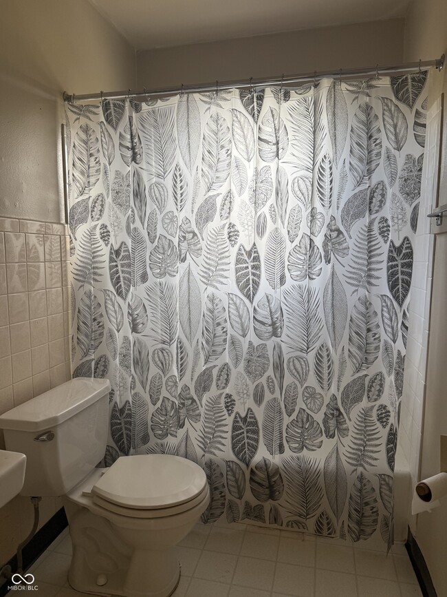 Building Photo - 6006 Dickson Rd