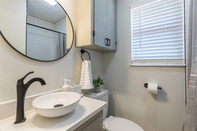 Building Photo - 3333 S 27th St