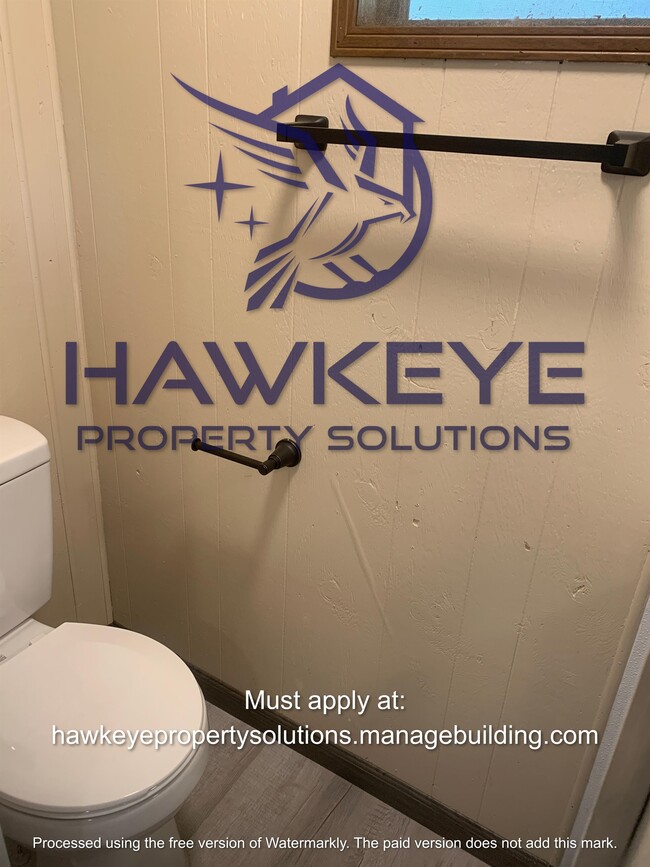 Building Photo - 530 Skyline Dr E