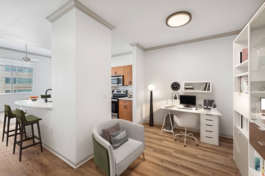 Primary Photo - Lorian