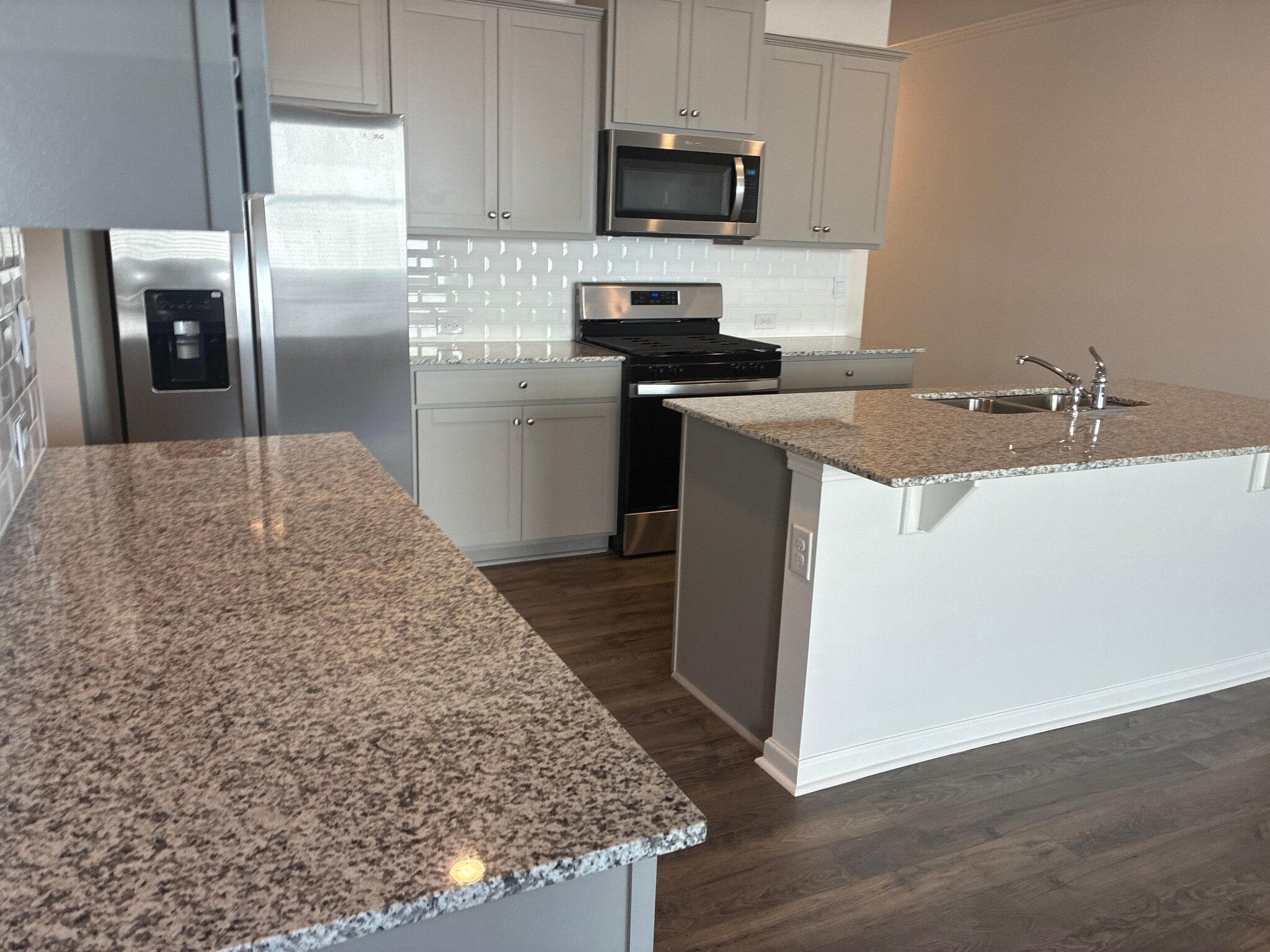 Building Photo - Room in Townhome on Poppy Ct