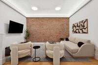 Building Photo - 125 E 83rd St