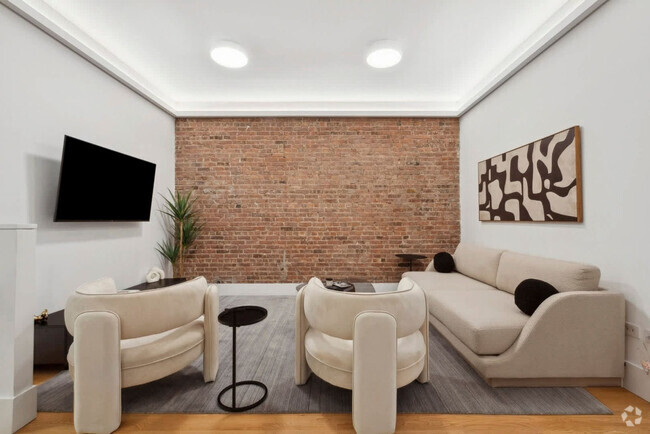 Building Photo - 125 E 83rd St