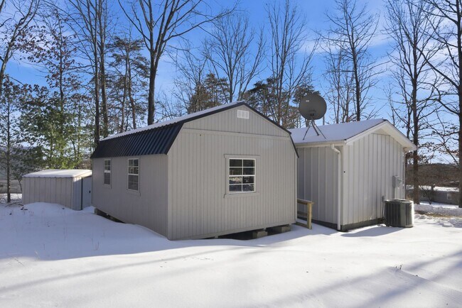 Building Photo - 1 bed/1 bath. Pet Friendly Travel Nurse