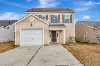 Building Photo - Lakes of Summerville