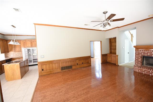 Building Photo - 2701 Creekside Way