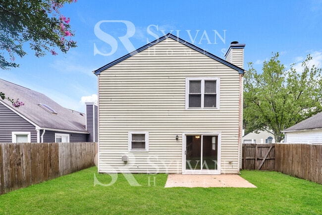 Building Photo - Prepare to fall in love with this 3 bedroom, 2.5 bathroom home