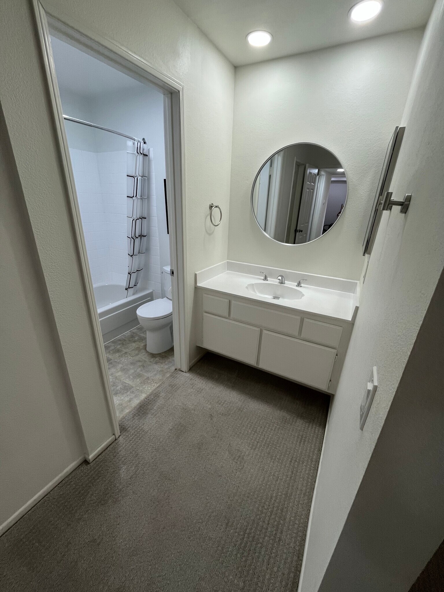 Building Photo - 1161 Packers Cir