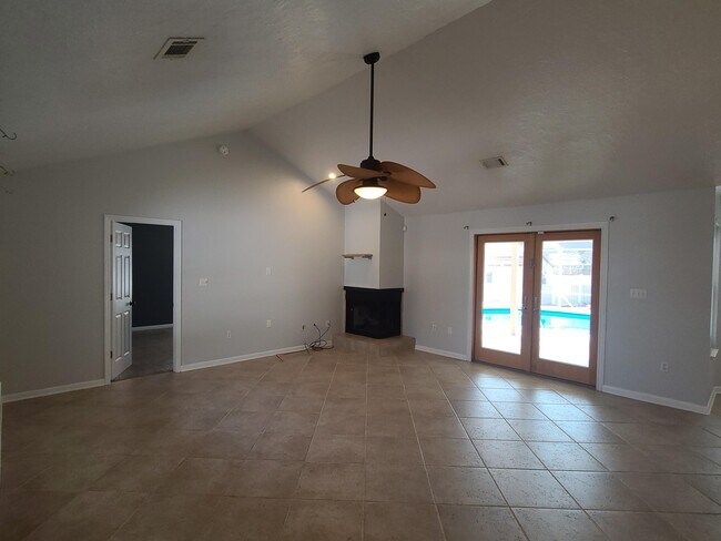 Building Photo - 1905 Catamaran Dr