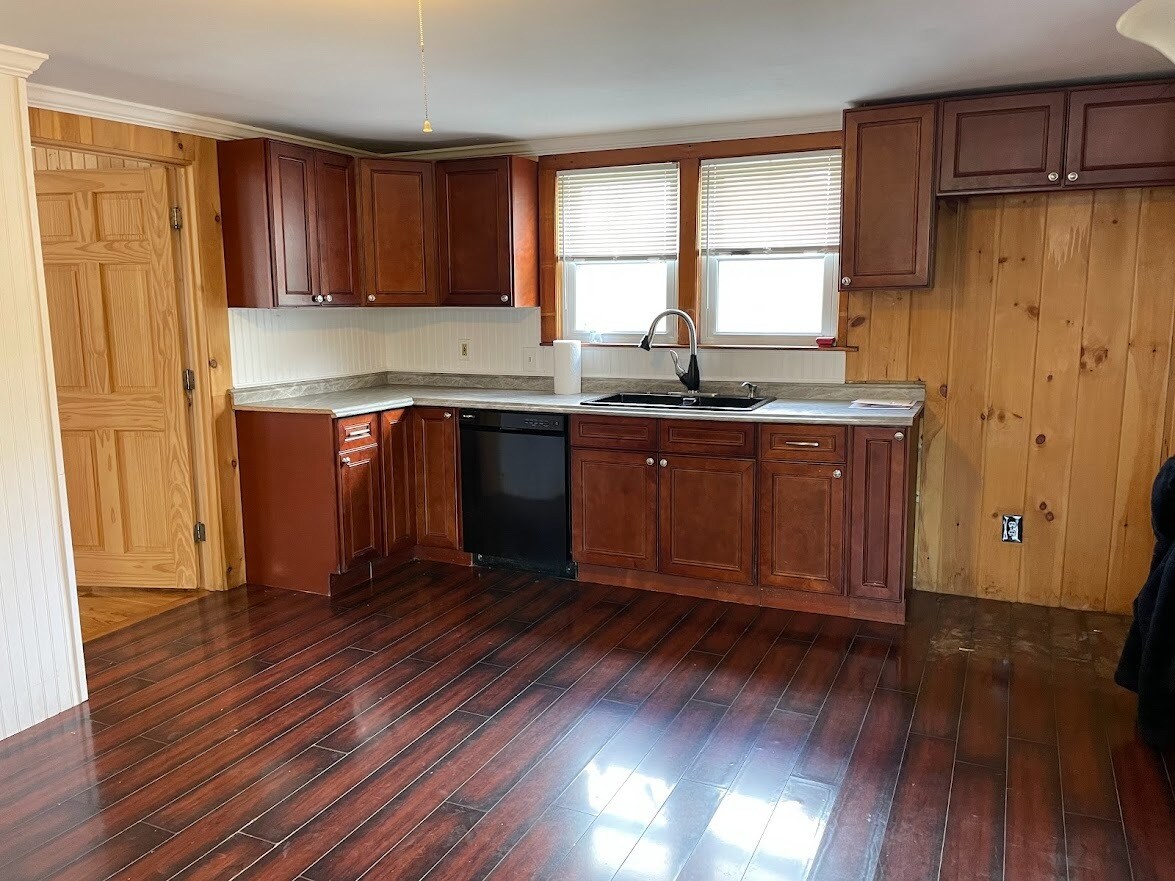 Building Photo - 428 High St