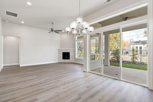 Building Photo - 10692 W Bell Fountain Dr