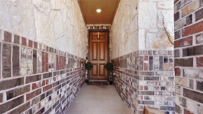 Building Photo - 1017 Plano Ln