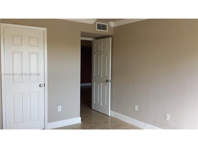 Building Photo - 15610 SW 105th Ln