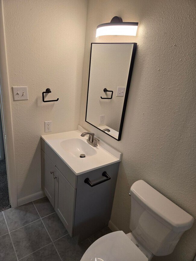 Building Photo - How amazing is this 3 BR 1 BTH home? You'll have to come visit us to find out!