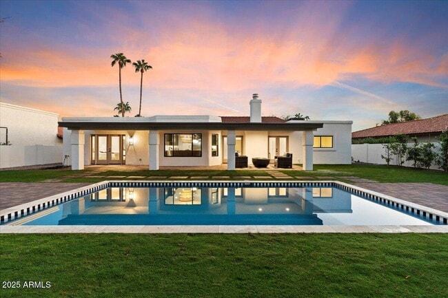 Building Photo - 8014 E Del Tesoro Dr
