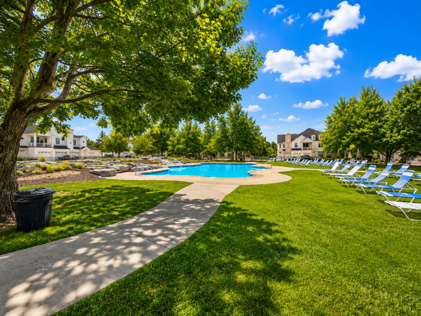Building Photo - 1502 Pointe View Dr