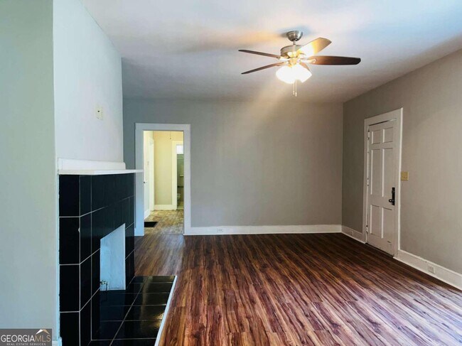 Building Photo - 507 Sylvan Dr